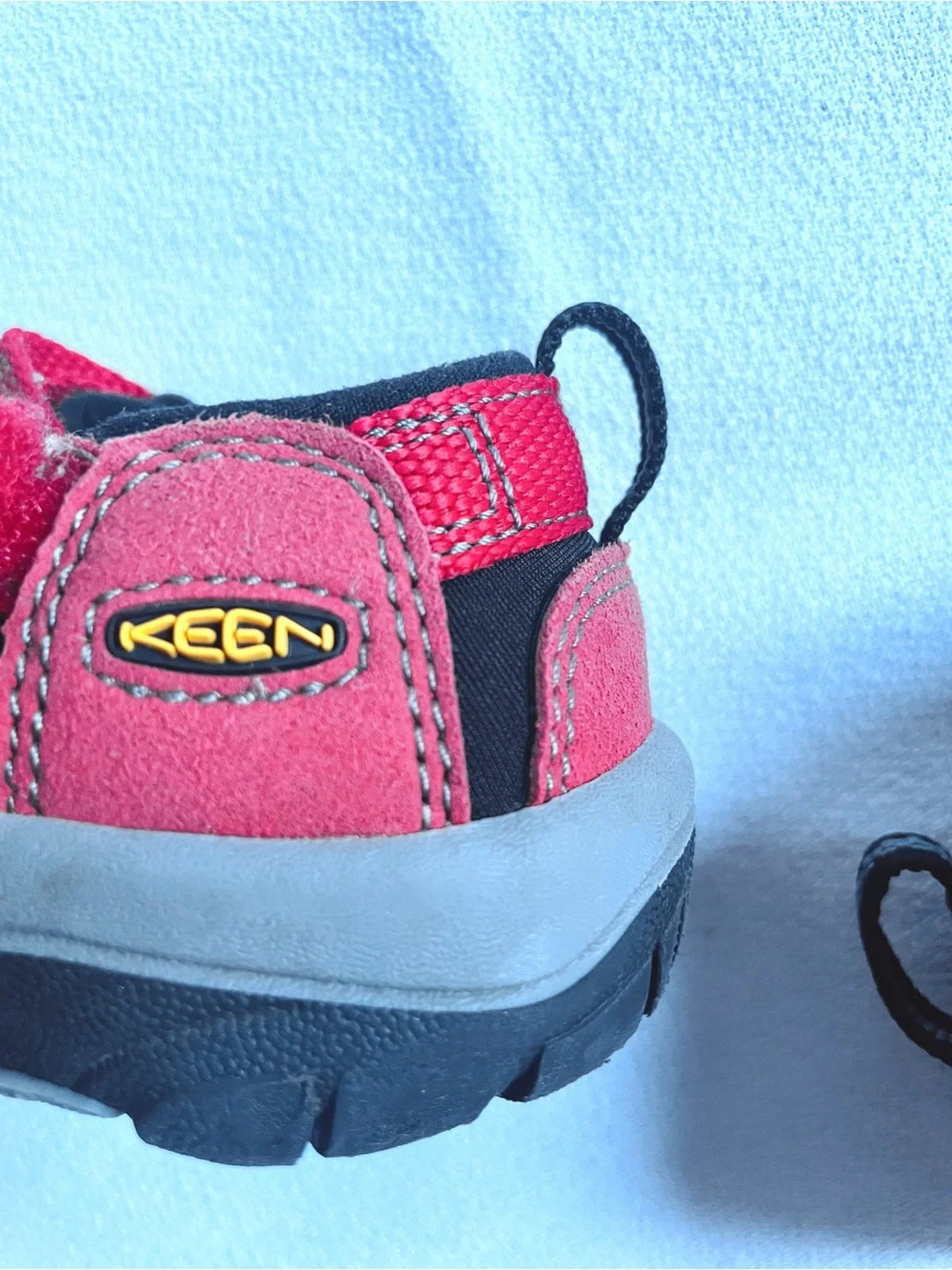 KEEN Kids Newport H2 Waterproof Hiking Sandals Red/Black Size 9 Toddler Shoes